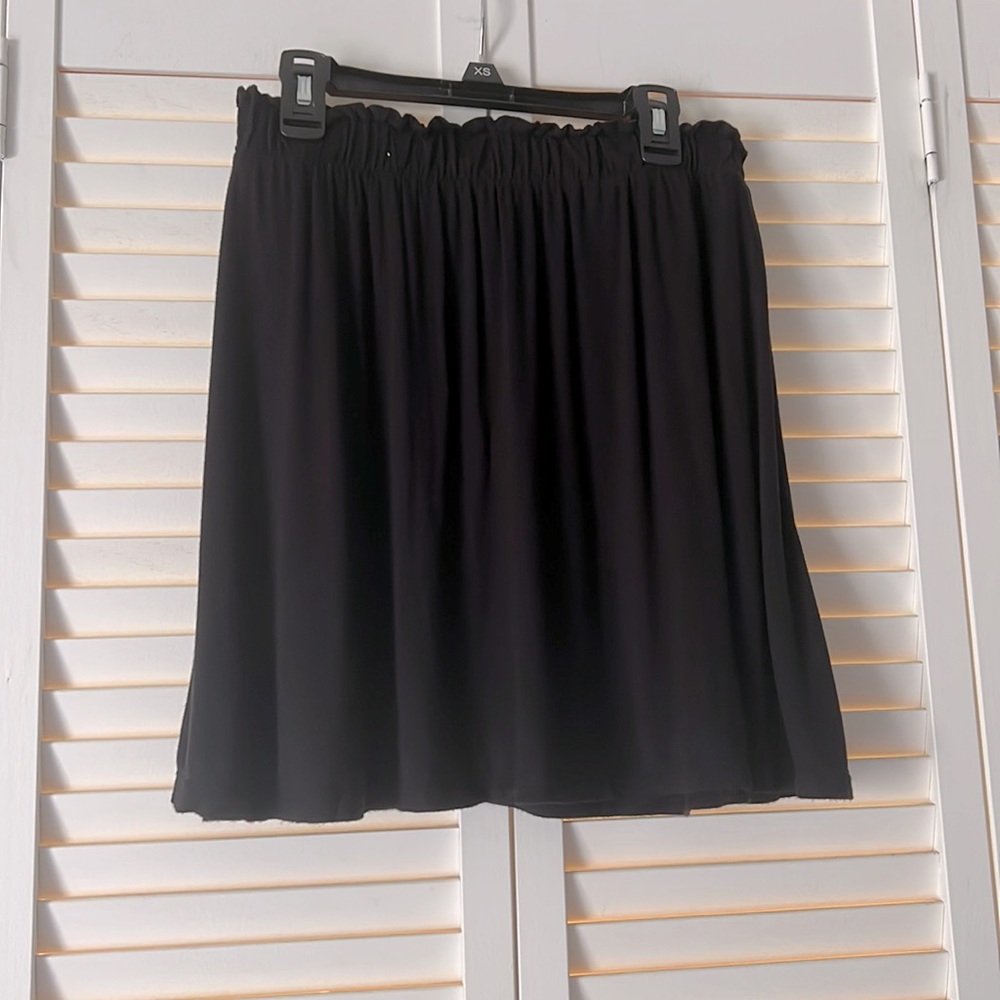 Black skirt